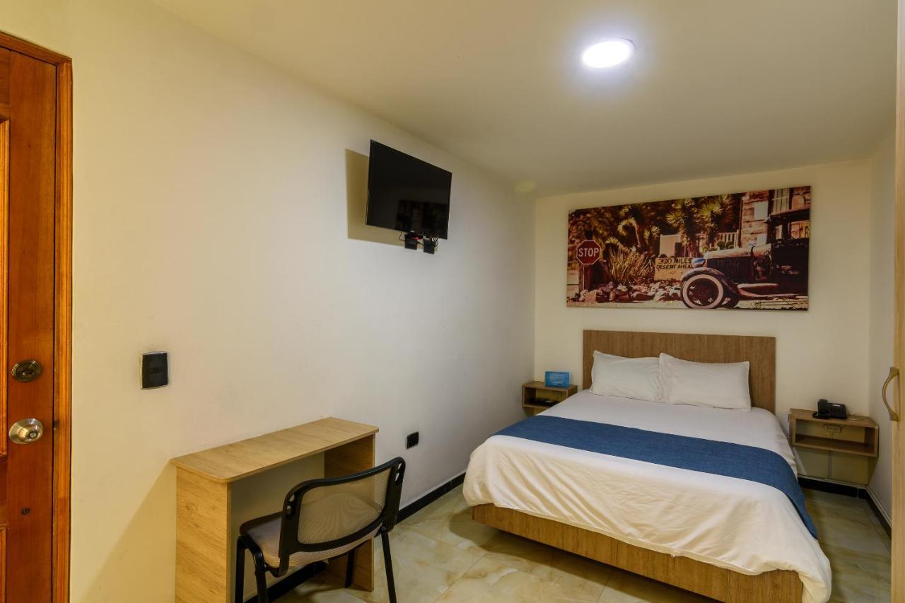 Hotel Med Estadio 메딜린 외부 사진