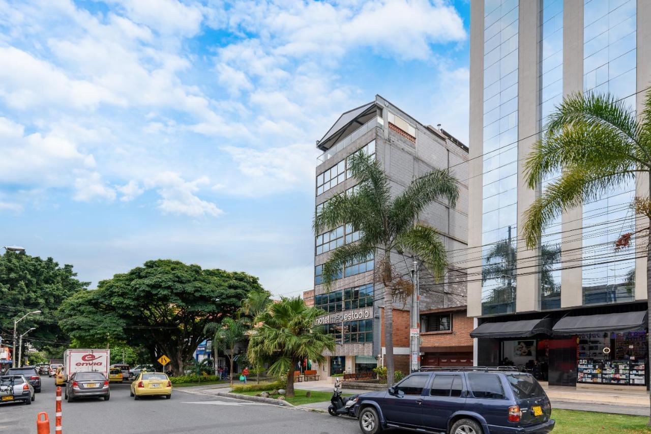 Hotel Med Estadio 메딜린 외부 사진