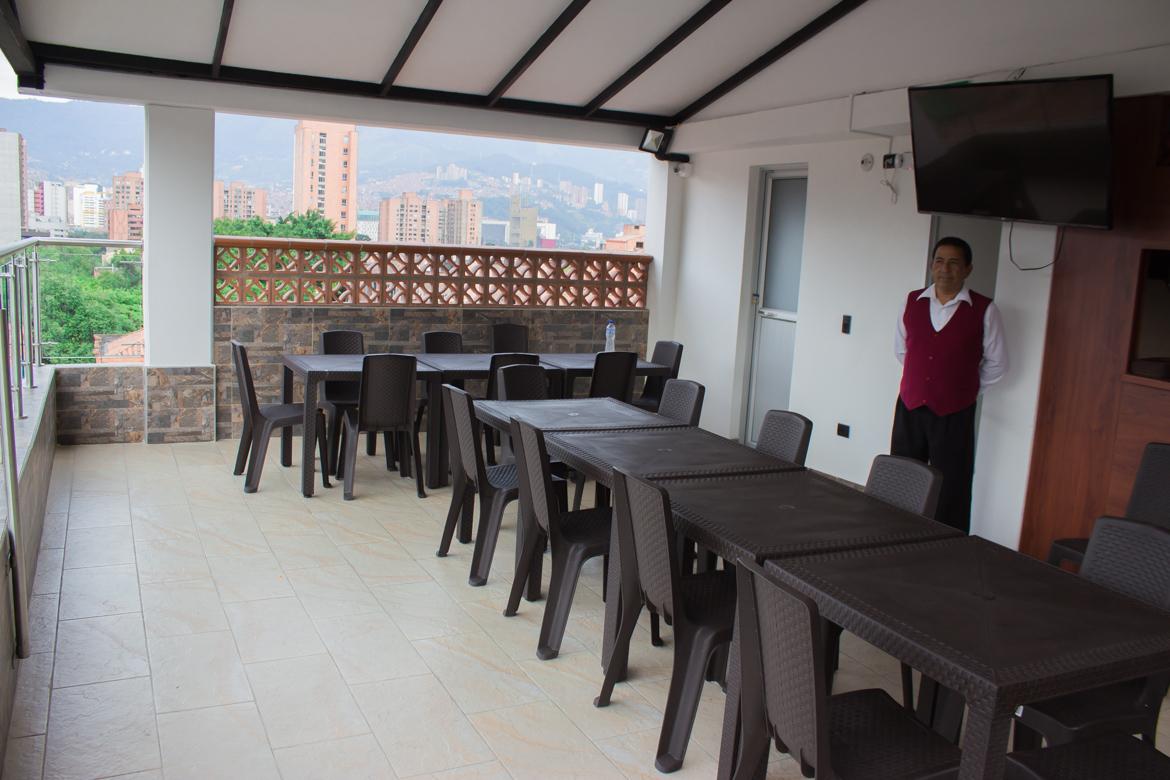 Hotel Med Estadio 메딜린 외부 사진
