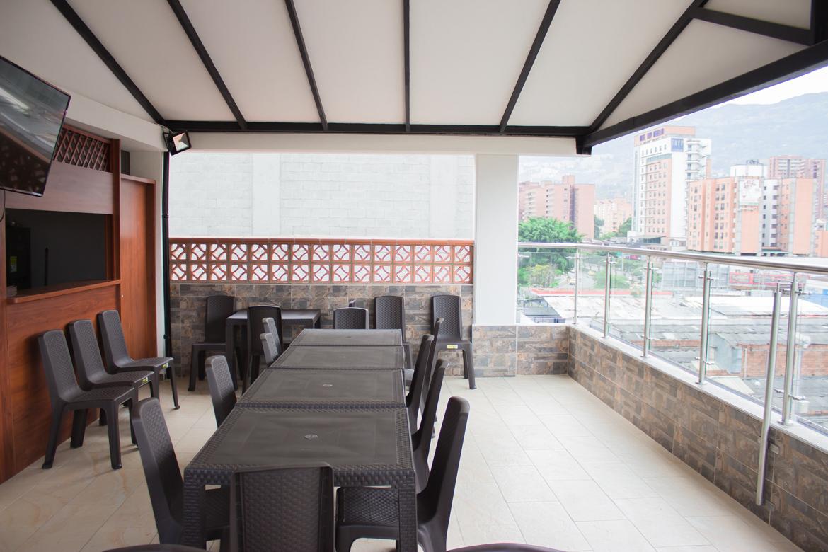 Hotel Med Estadio 메딜린 외부 사진