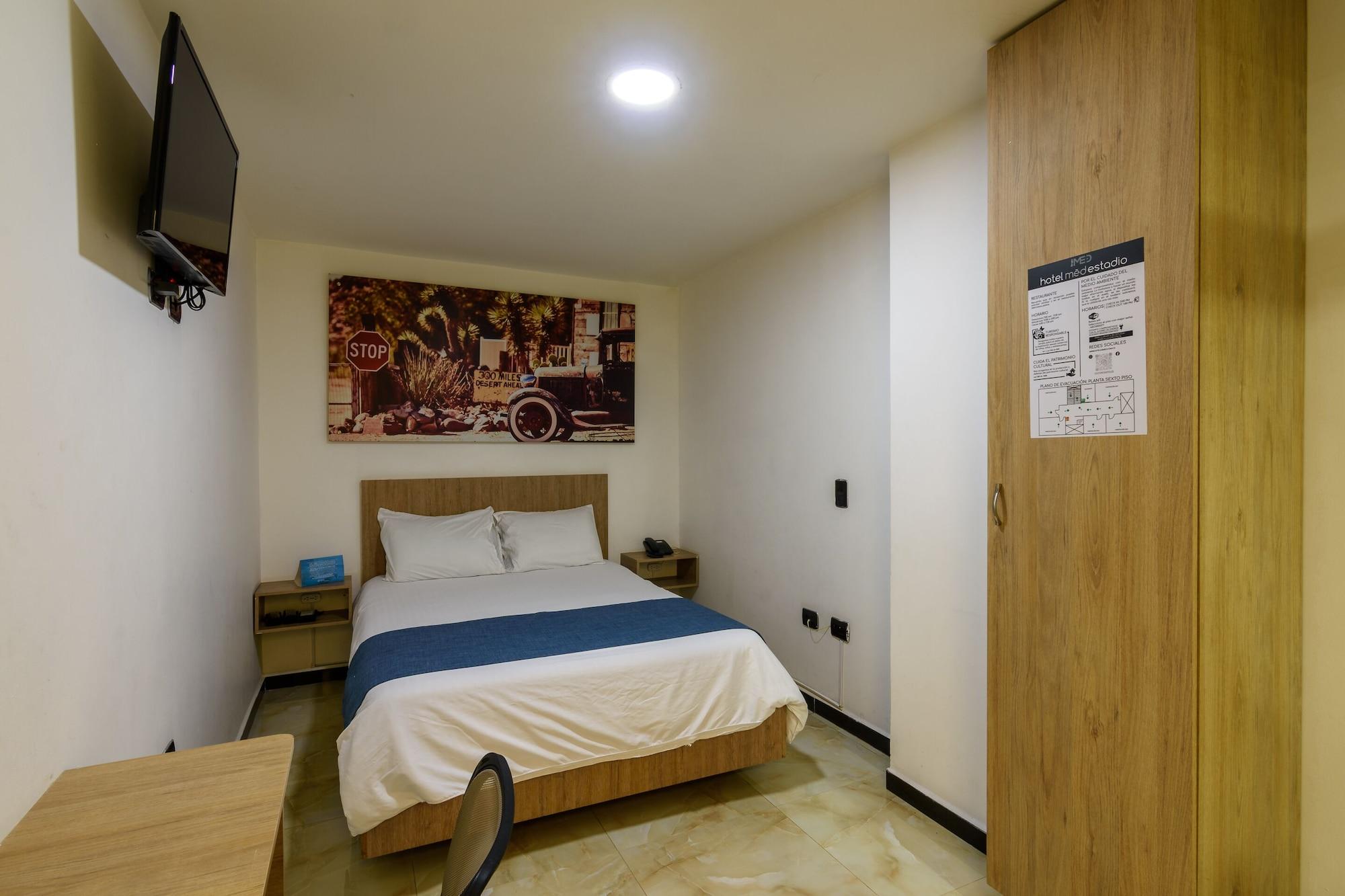 Hotel Med Estadio 메딜린 외부 사진